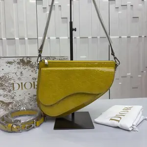 Pre-owned Dior Patent Shoulder Bags 9.45'' 2023 R4879 Shoulder Bag C13345819911 0408 T2 Ella