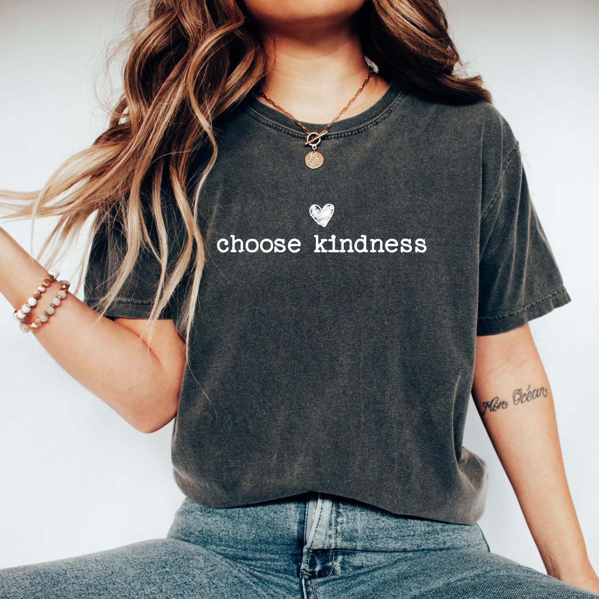 Comfort Colors Choose Kindness Be Kind T-Shirt, Cute Elementary School Teacher Apparel, Back to School Classroom Graphic Tee, Positive Kindness Educator Clothes, Inspirational Quote Top, Teacher Appreciation Gift for Women & Men