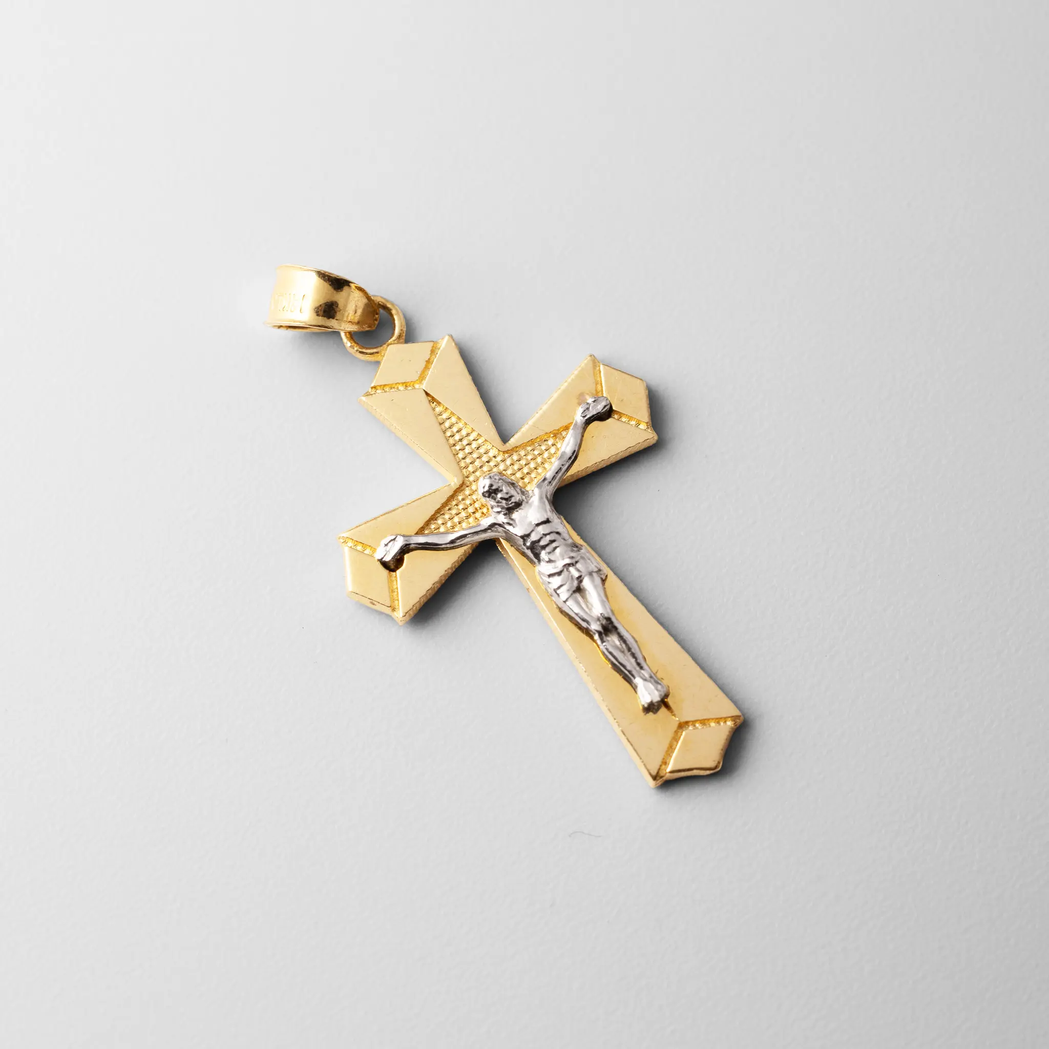 14K Gold Jesus Crucifix Cross Pendant - Model 981