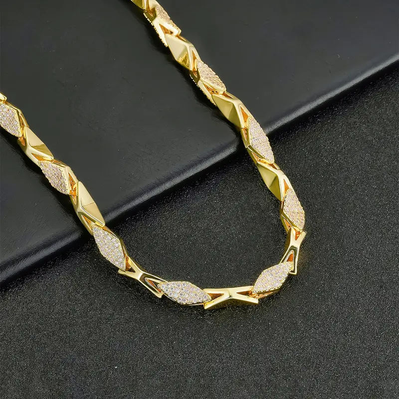 1PC ICED CHICS diamond-shaped snake bone chain, Statement Necklace, hip-hop and cool street style, copper inlaid with zircon material, stable coating, suitable for daily wear, Iced Out Jewelry