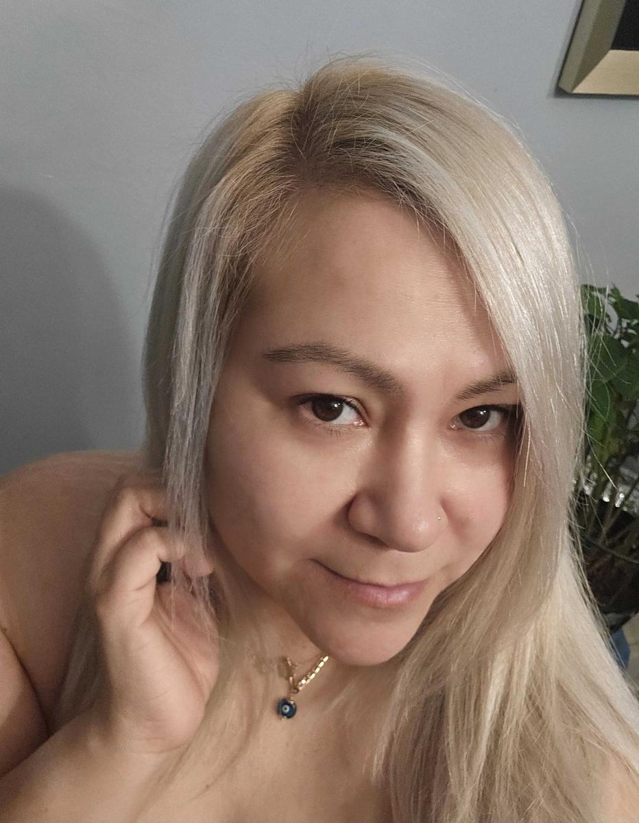 Item: 10.11 - Extra Light Deep Ash Blonde