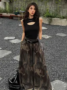 Jungle Adventure Camouflage Skirt with Elastic Waist, Mid to High Waist, Loose, Small and Unique Retro Design