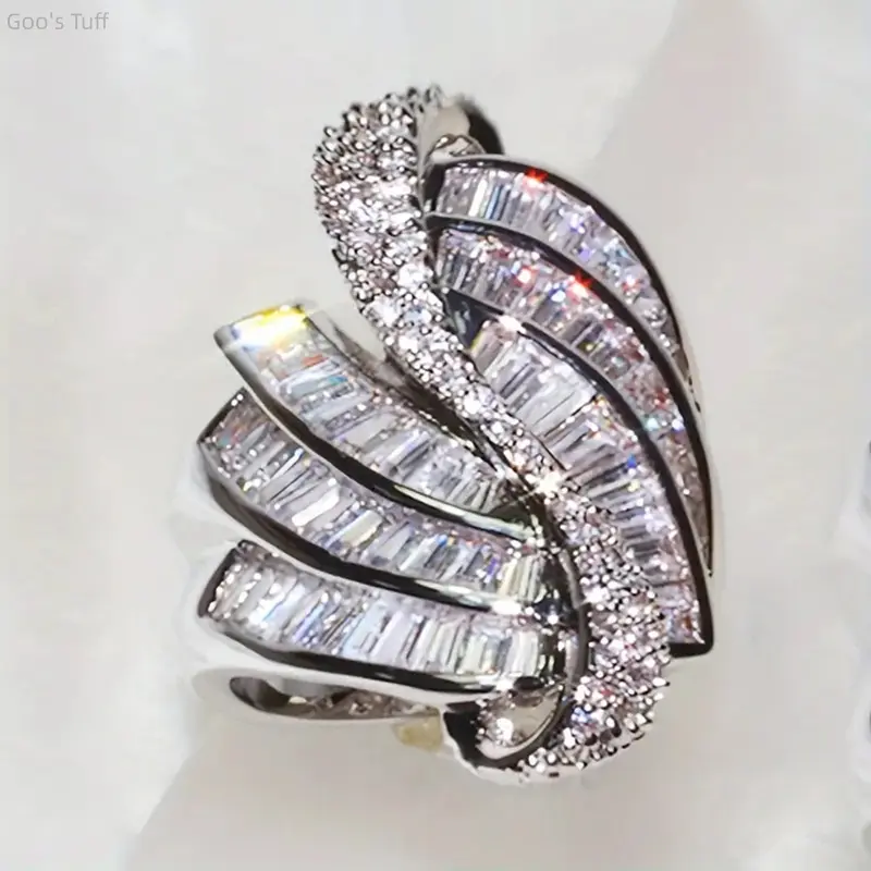 Women's Artistic Geometric Line Single Finger Hoop Ring, TikTok Hot-Selling Lightweight Bold Abstract Elegant Costume Jewelry for Daily Shopping, Cocktail Events