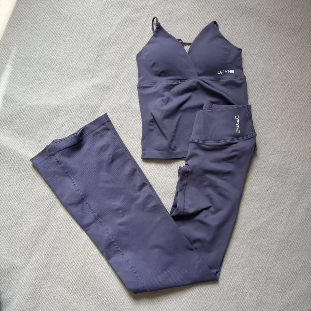 Mushroom-colored vest and pants set