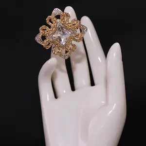 Fashion Baroque Rhinestone Brooch Fashion Baroque Rhinestone Brooch
