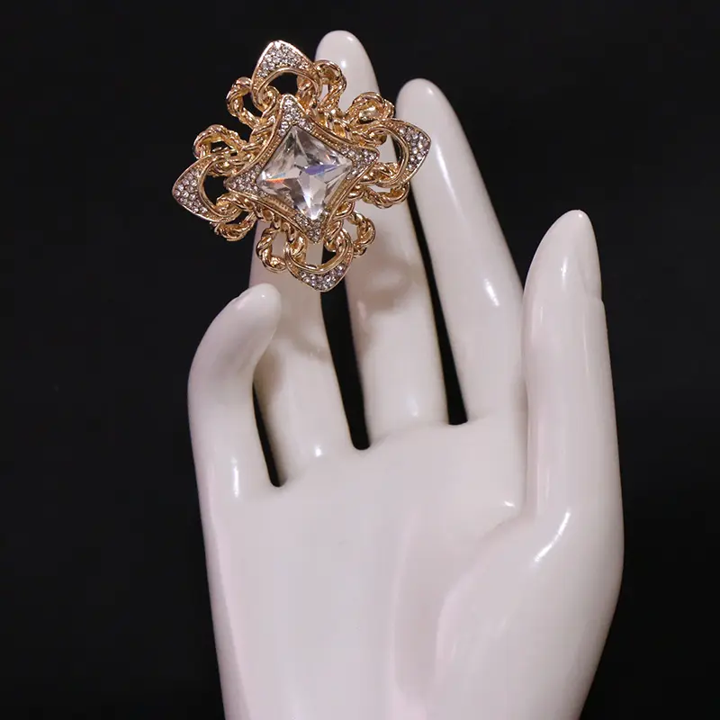 Fashion Baroque Rhinestone Brooch