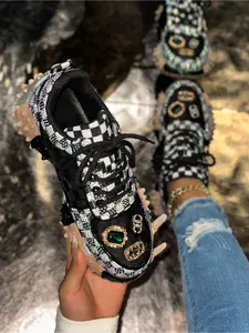 High Quality Women Rhinestone Decorated Running Shoes with Soft Height Increasing Sole for Outdoor Jogging