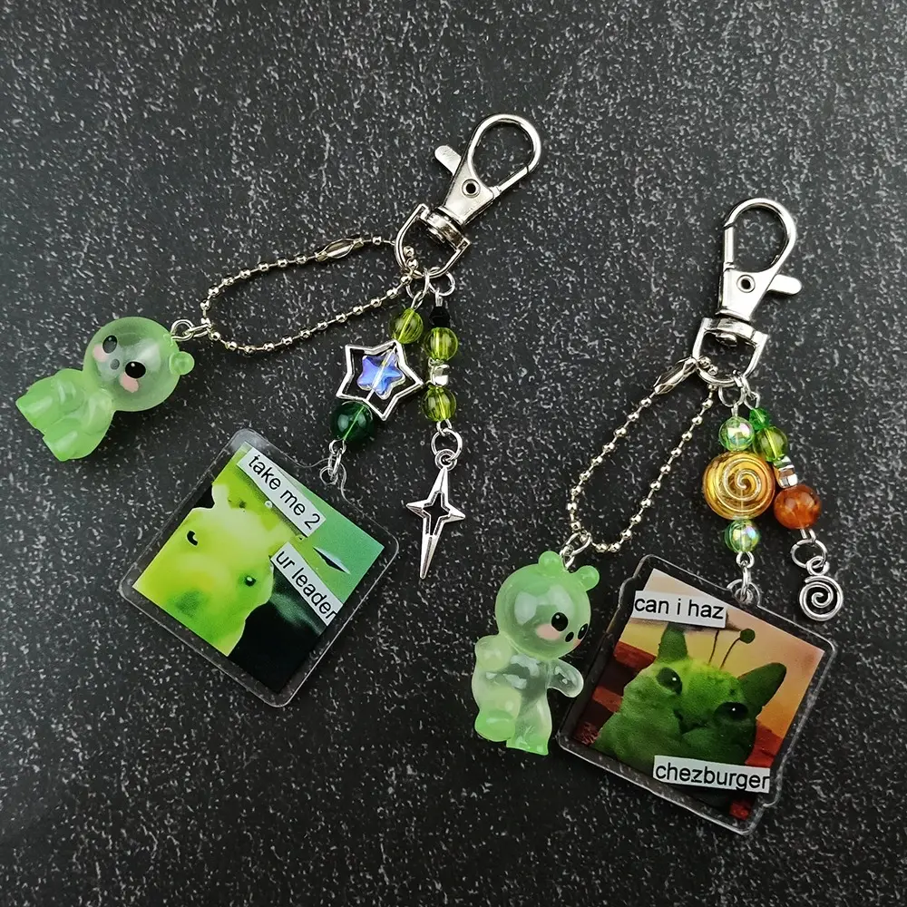 Silly Alien Keychains Cute Resin Aliens Star Bead Phone Charm Chain For iPhone Camera Schoolbag Key Pendant