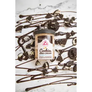 Kid Cookies and Cream Cake Jar