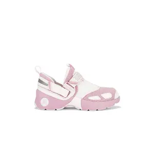 Jordan Trunner LX Sneaker in Iced Carmine & Pearl Pink