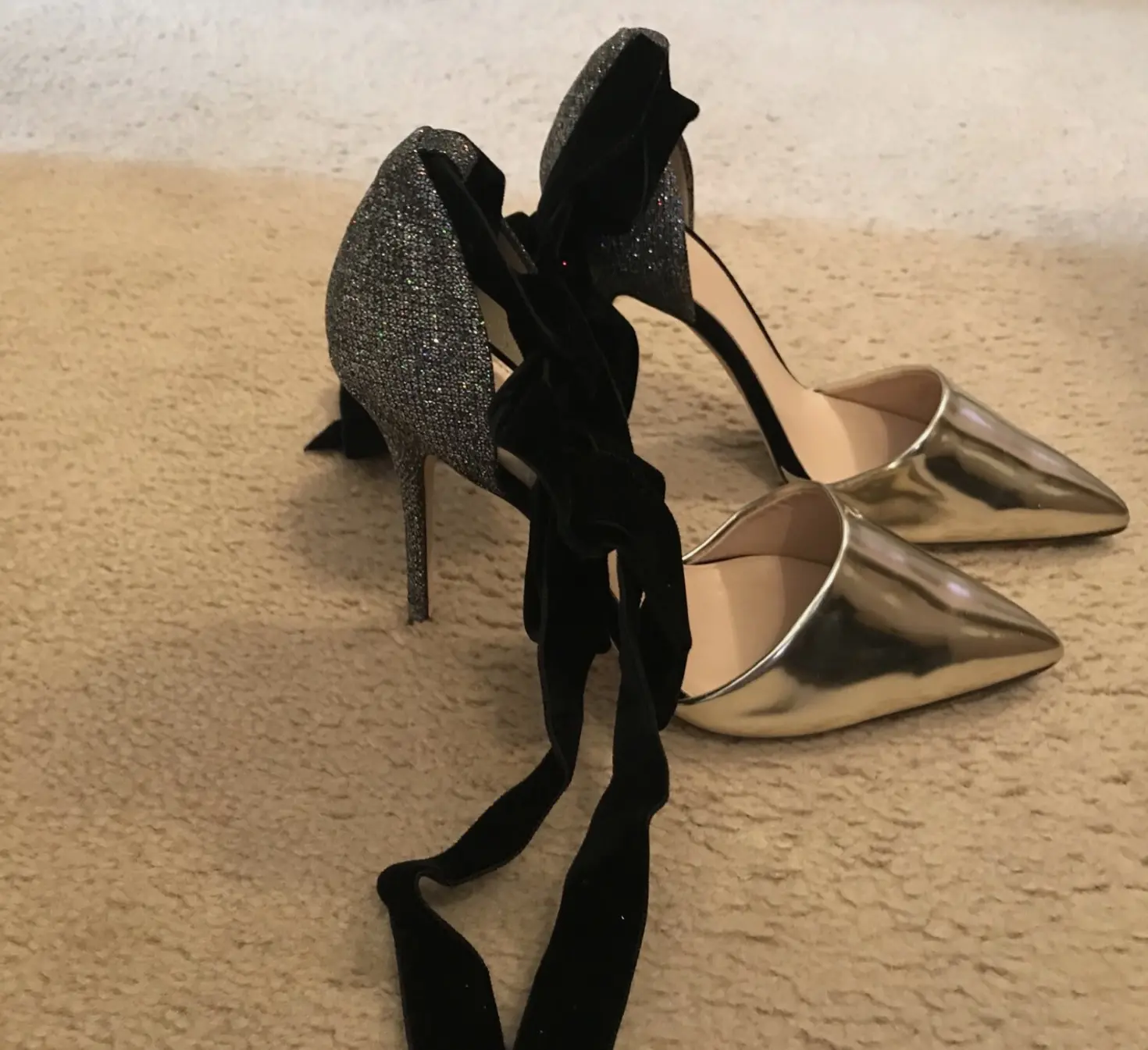 j.crew ROXIE ANKLE-TIE PUMPS. size: 8,5M. color: GOLD silver. item # e4813.