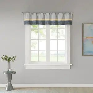 Polyoni Pintuck Valance