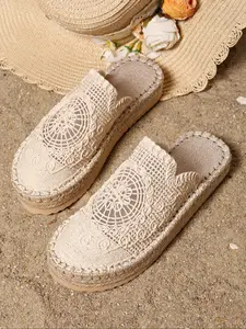 Women's Hollow Out Floral Knit Straw Slip-On Rubber Mules, Breathable Summer Beach Shoes, Vintage Boho Style, Casual Indoor Outdoor Wear