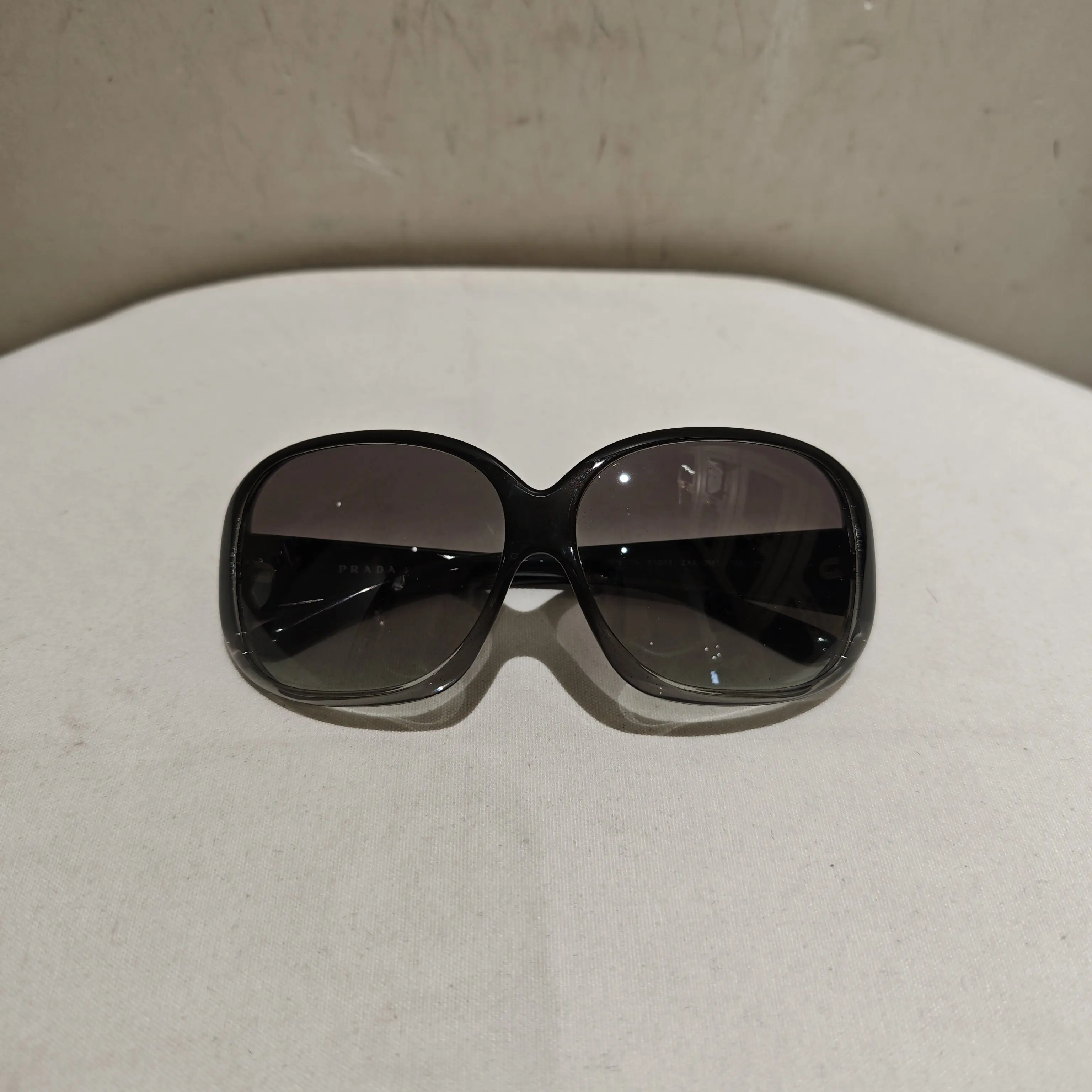 Pre-owned Prada Sunglassse