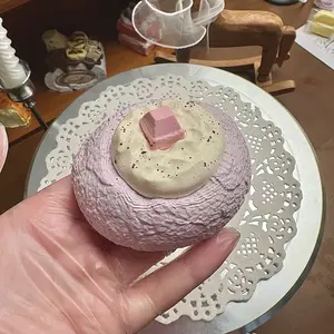 Kininto Taba Squishy Blueberry Scone Taba Squishy Slow Rebound, High Appearance Level, Touch Toy, Girl’s and Best Friend Gift, Trendy Toys