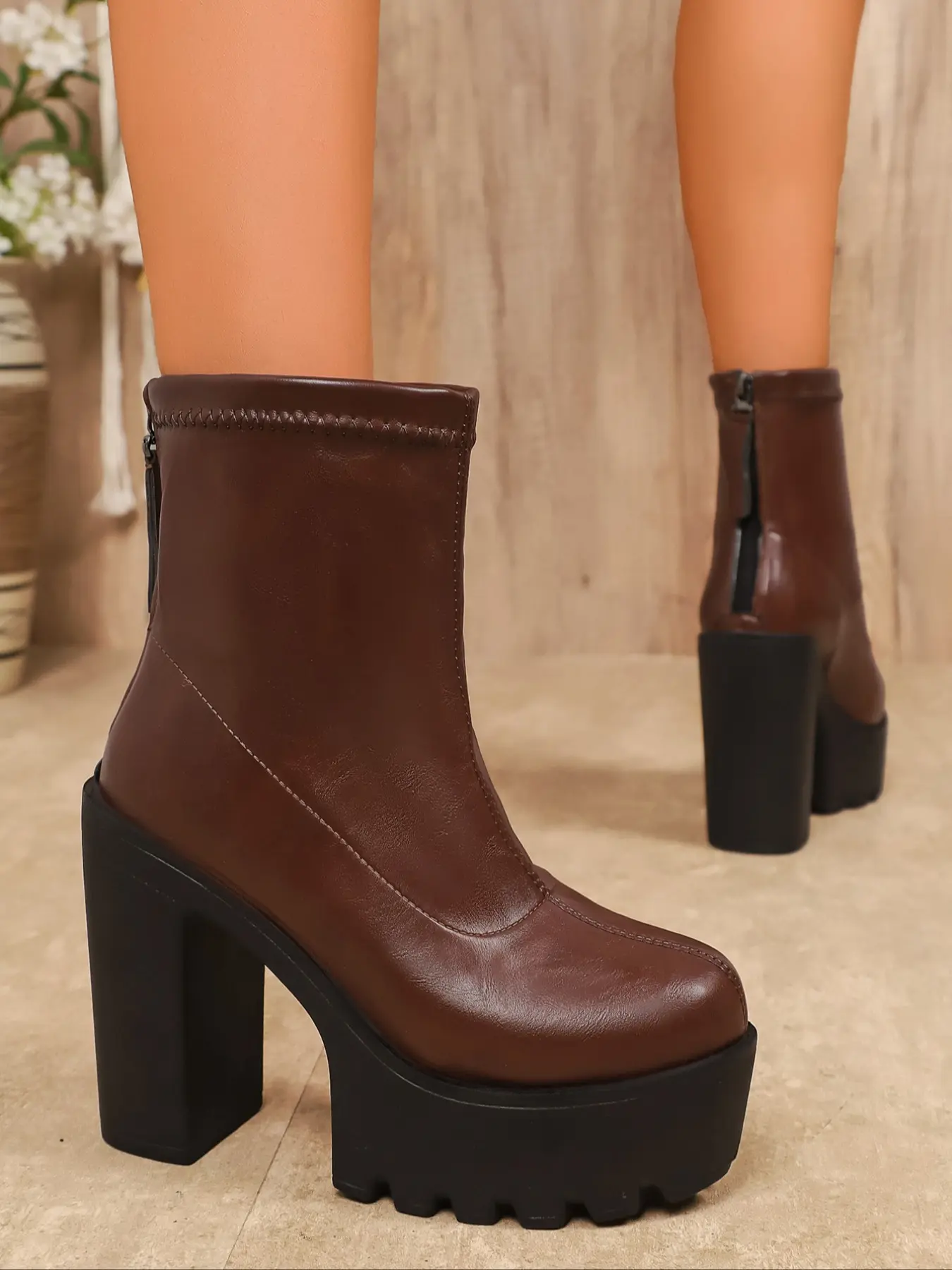 Women's Brown Leather Platform Ankle Boots with Rear Zipper, Chunky High Heel, Round Toe, Casual Comfortable Walking Shoes, Versatile Footwear for Daily Commuting & Leisure, Female All - match Trendy Boots for Fall & Winter
