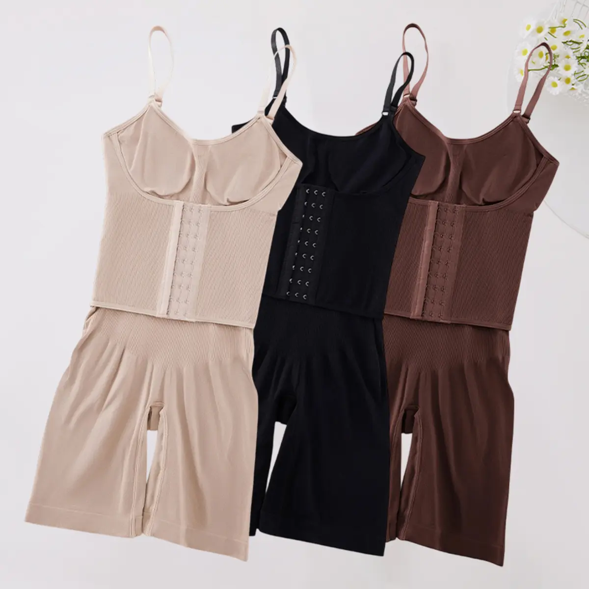 Women’s body-shaping bodysuit – tight tummy control, butt lift, waist cinching; shaping compression one-piece shapewear that gathers and sculpts for a slimming fit; essential for sports and everyday wear