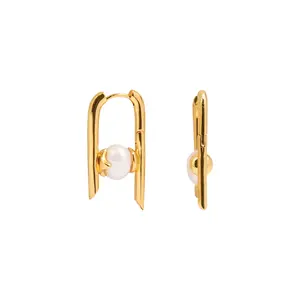 Gold-plated earrings with gold oval opening, stylish and unique design, perfect for everyday wear and special occasions
