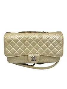 Pre-owned CHANEL Snakeskin Shoulder Bags LIGHT GOLD PYTHON IRIDESCENT QUILTED MEDIUM BAG