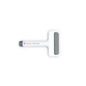 SINGER® MOMENTO™ 3" Brayer