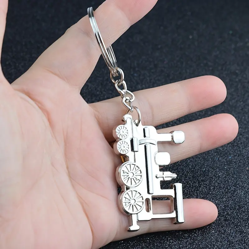 1pc Unique And Delicate Train Head Keychain For Men, Backpack Decoration