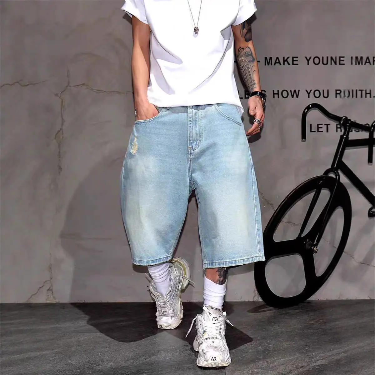 Straight tube distressed denim shorts for men, summer mid waist fashionable loose wide leg cropped pants, daily casual streetwear