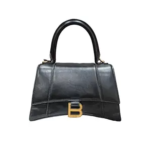 Pre-owned Balenciaga Hourglass Bag Classic Black Leather with Gold Hardware Structured Design for Timeless Style