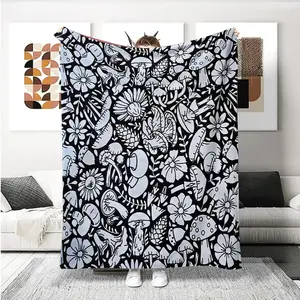 Mushroom Pattern Flannel Throw Blanket - Premium Flannel Material Multi Purpose Gift for Family Friends Nap Sofa Camping Travel Bedroom Living Room Office Mother's Day Valentine's Day Birthday Christmas Gift