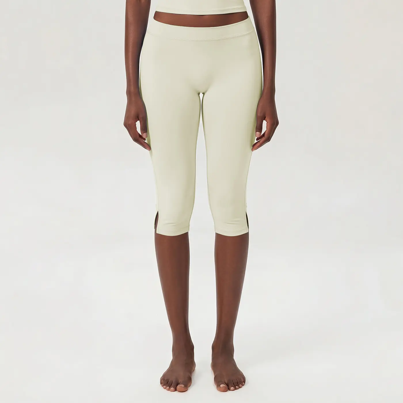 Runana High-Waisted 3/4 Yoga Pants with Side Slits, Second-Skin Tight Fit