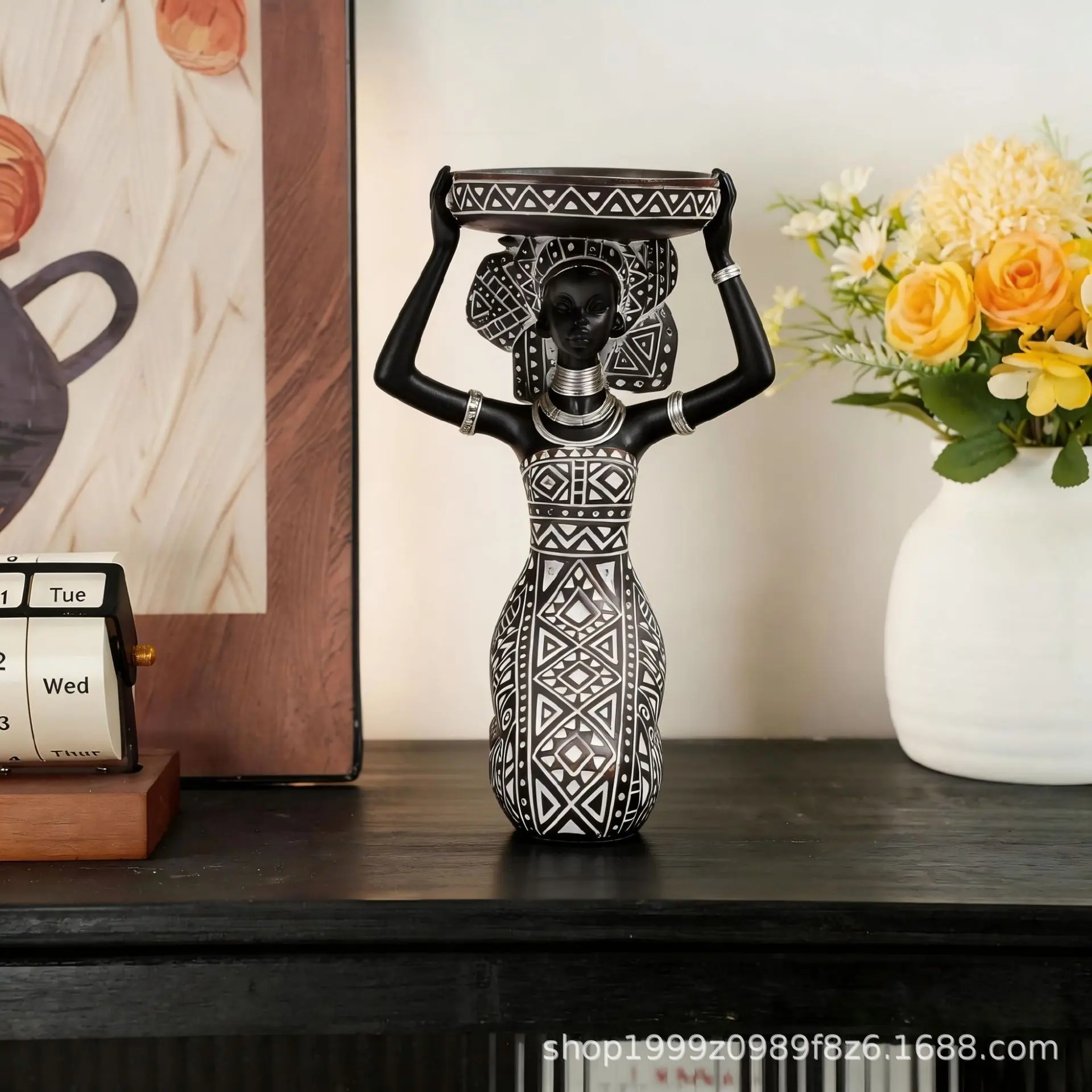 African Lady Key Holder with Tribal Totem, Wedding Holiday Decor, African Statue Candleholder for Home and Table Decoration
