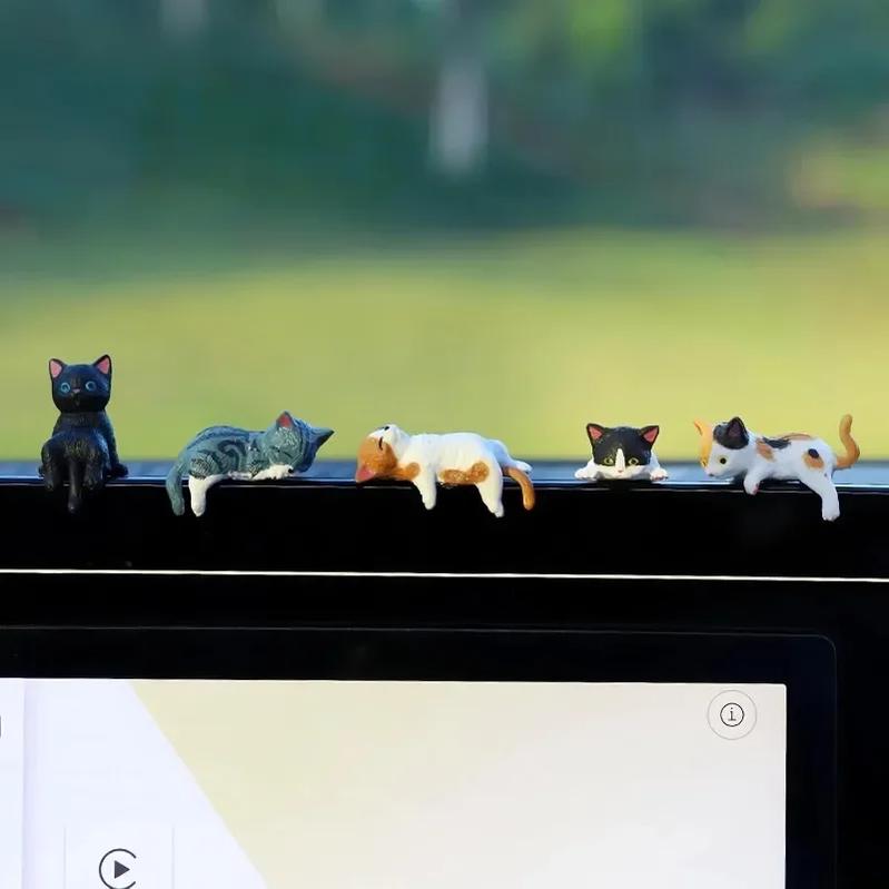 2026 Set of 5 Mini Cat Desk Figurines| Resin Multi Pose Kitty Ornaments| Cute Cartoon Style Desk Companions| Playful Desktop Decoration for Home Offices Cubicles