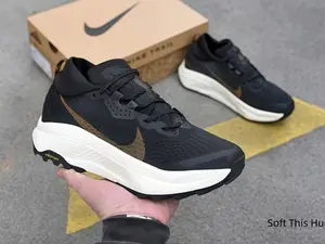 Ultra Lightweight Cushioned Trainers For Long Distance Hikes