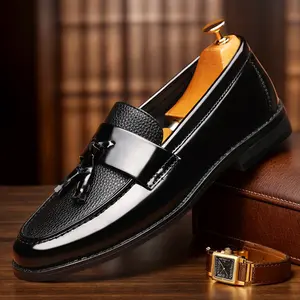 Men's tassel loafers men's round toe covers wearing lazy shoes casual slip-in one foot pedal British style fashion trendy men's shoes 8668
