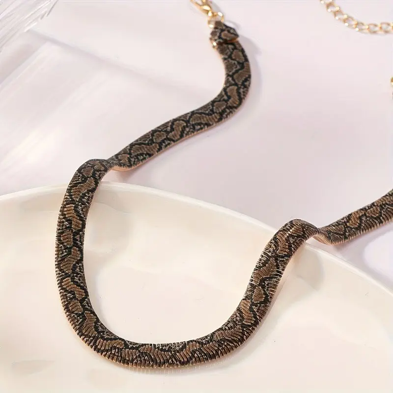 Unisex Snake Chain Choker Necklace, Colorful Textured Statement Necklace for Everyday Outfits, Parties & Festivals