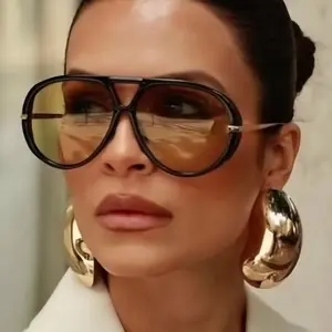Sunglasses RETRO CHIC Oversized Big Frames Brown Lenses Gold Arm Lightweight Fashion with Sun Protection Beautiful Design High Quality Frames