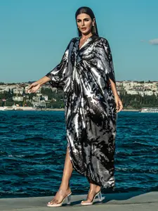 5095 Silver Gradient Islamic Abaya, Metallic Fabric, Loose Fit Design, Fashionable Long Robe Dress for Women
