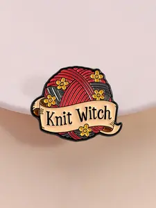 Knitted Witch Theme Enamel Pin Badge, Floral Design Textile Accessory, Cute Identity Statement Brooch for Clothing & Bags, Flower Brooch Pin