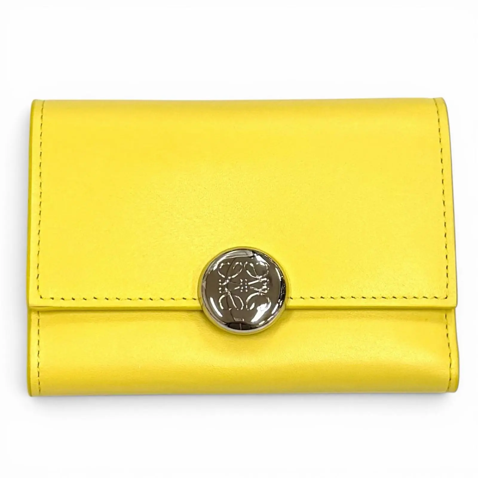 Pre-owned Loewe Calfskin Small Leather Goods Pebble Shiny Nappa Tri Fold Wallet