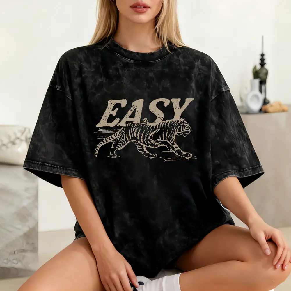 Women's Vintage Washed Tee, Retro Tiger Graphic Short Sleeve T-Shirt, Casual Loose Fit Summer Top, Trendy Daily Streetwear