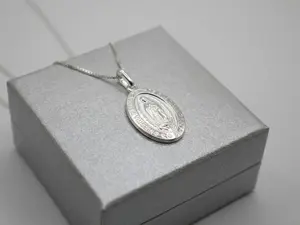 Unisex Lightweight 925 Sterling Silver Oval Religious Pendant with Chain - Classic Devotional Fashion Charm Accessory