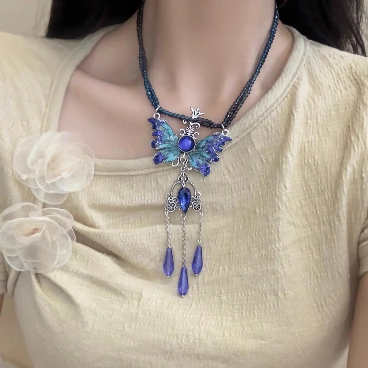 Yahzee Silver Butterfly Style Necklace 03 - New Arrival