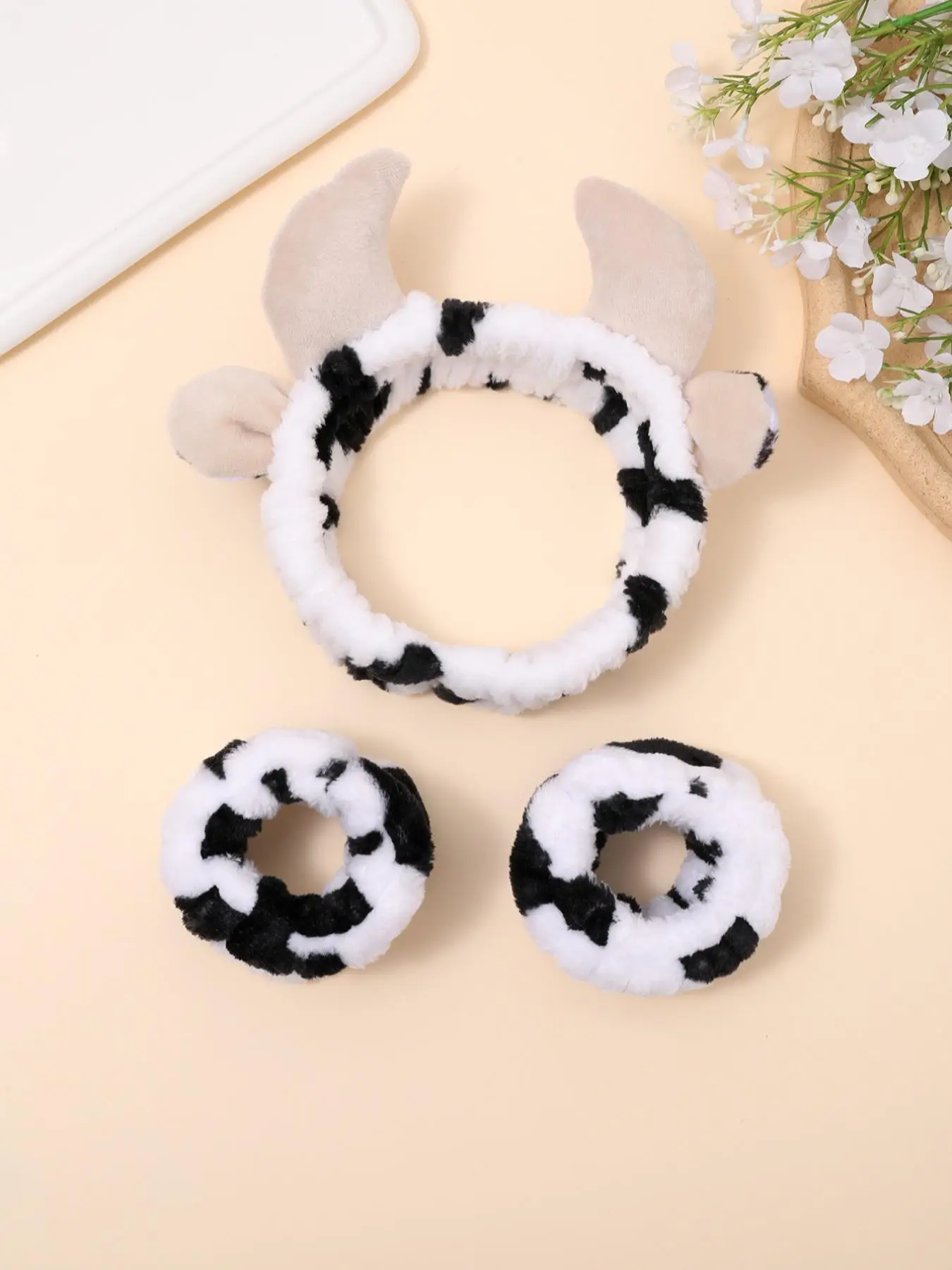 2024 Summer Cute Cow Print Stuff Plush Hair Band & Wristband, Casual Fashion Matching Hair Accessories for Women for Makeup, Spa, Trendy Hair Kawaii A