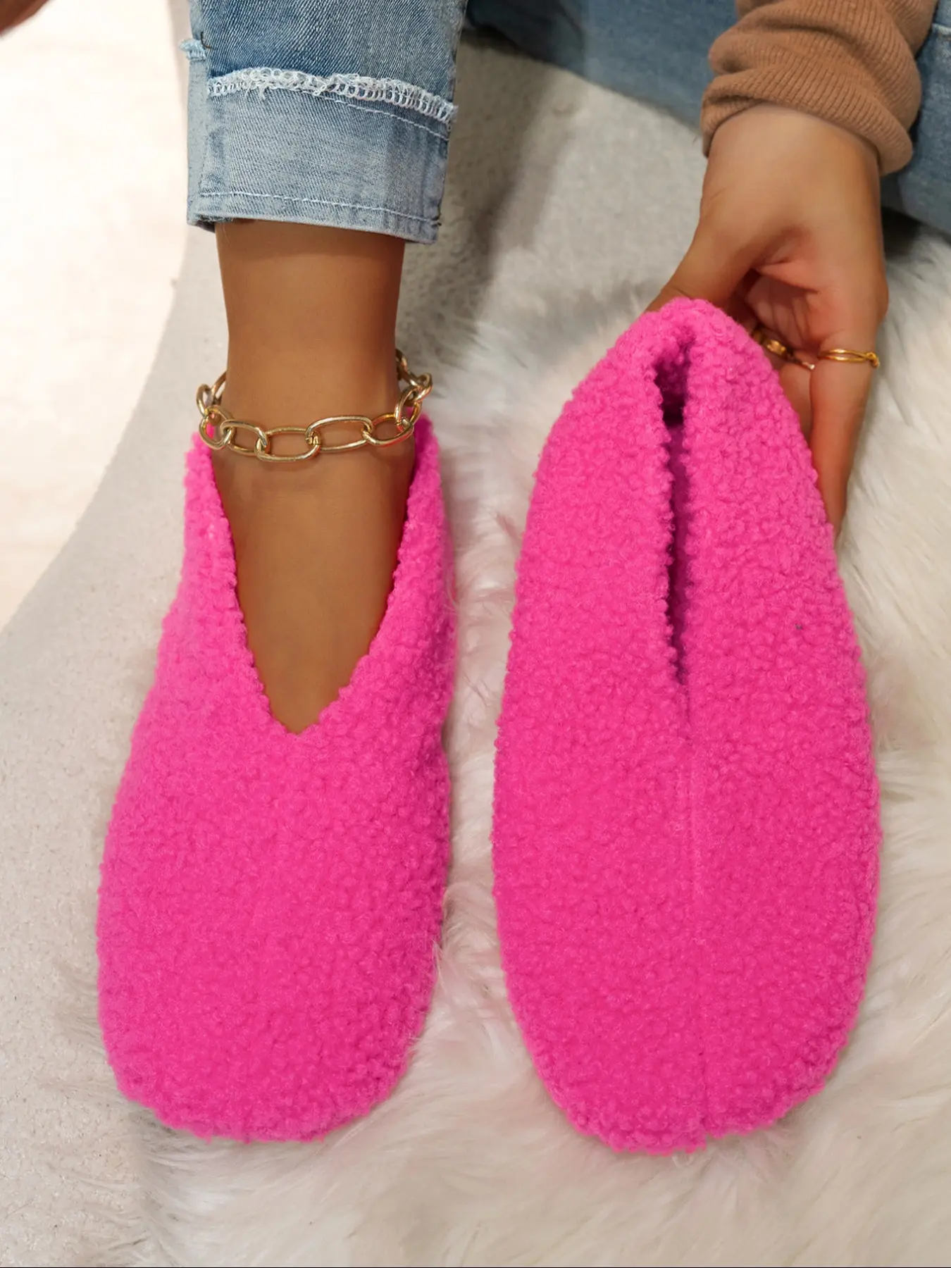 Unisex Non-Slip Home Slippers, Fuzzy House Slippers, Fluffy House Slippers, Adult Rubber Sole One-Step Design, Fuzzy Loafer Style, Indoor Casual Shoes for Men and Women