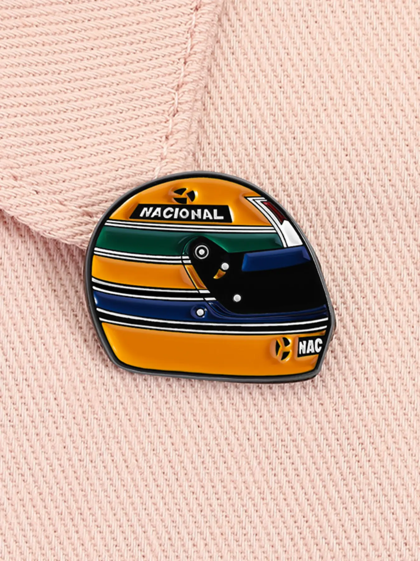 Aryton Senna Racing Helmet Enamel Pin Formula 1 Racing Fan Metal Brooch Lapel Backpack Badge Fashion Jewelry Accessories Gift for Friends All Seasons Fashion Accessory