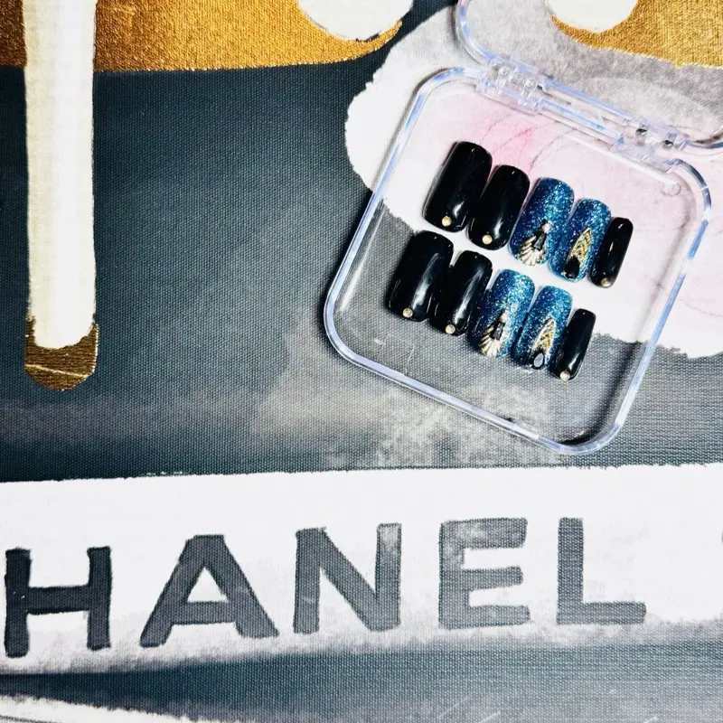 EXCLUSIVE KLAWS Luxury Press On Nail Set Medium Black And Sparkly Blue with Rhinestone Nails in Coffin Shape with Storage Container Cuticle Pusher Alcohol Wipe Nail Glue & File for Professional Finish