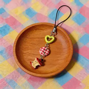 Y2K Style Apple Phone Charm Heart Grid Beaded Design, Trendy Commuter Anti-Drop Phone Strap, Phone Lanyard, Fashionable Accessory for Iphones