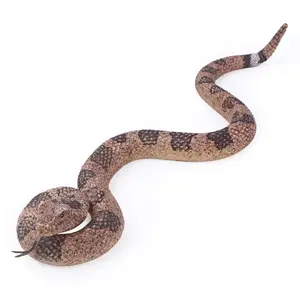 Realistic Fake Snakes Toy Soft Rubber Snake Figure Garden Snake Scare Birds and Squirrels, Rattlesnake Toy Figurines Stress Relief Gag Toys Halloween Decoration Party Favors Prank Props