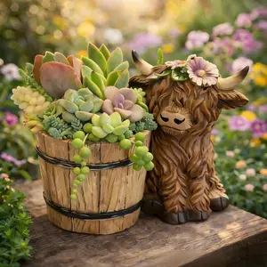 Creative Resin Ornament with Bucket, Highland Cow Flower Pot Decorative Item, Unique Personality Design, Perfect for Home Decoration