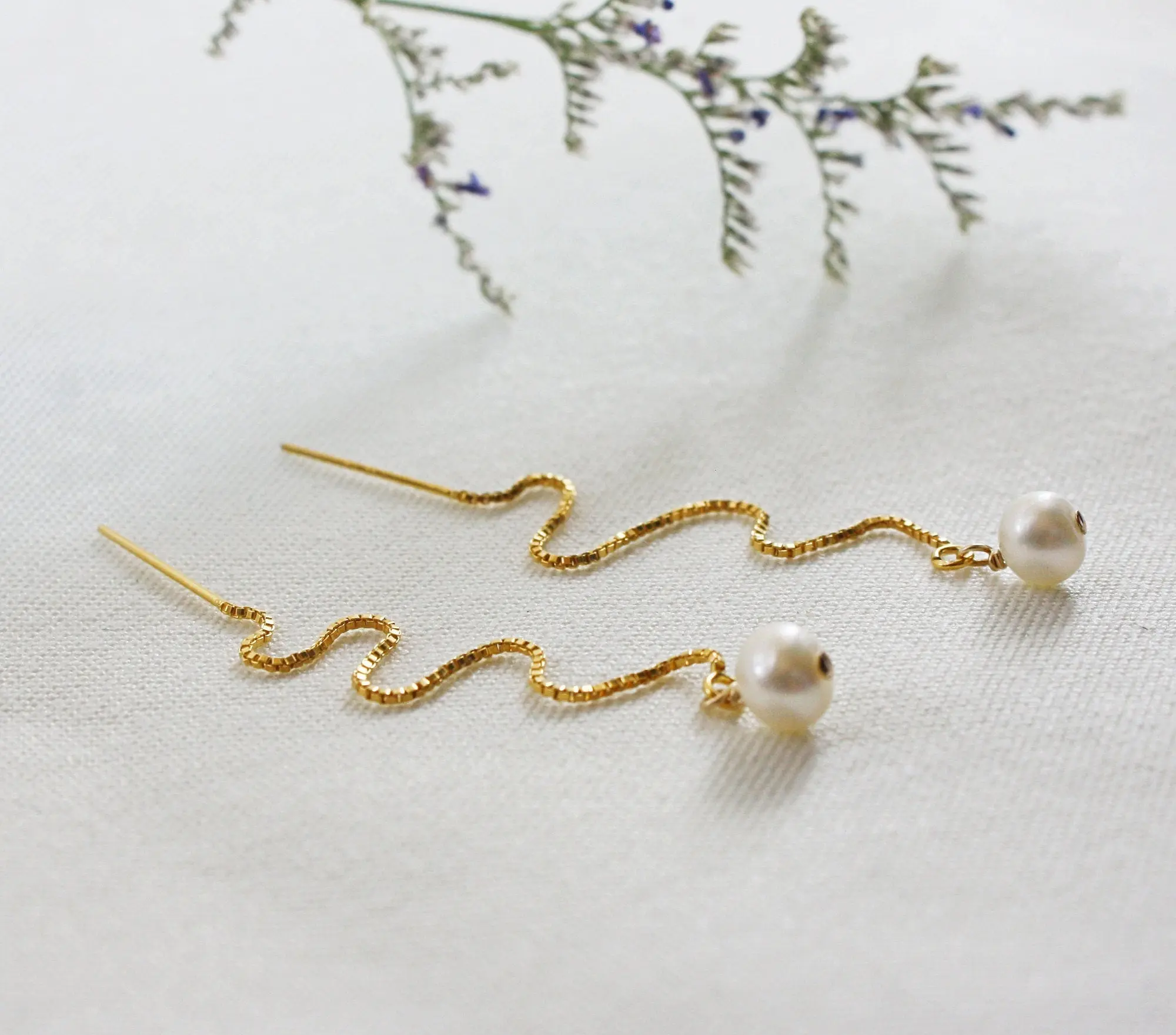 Freshwater Pearl Threader Earrings - June Birthstone