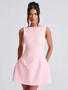Women's Solid Backless Crewneck Tank Dress, Street Fashion Fit Casual Smooth Fabric Sleeveless Short Dress for Daily Outdoor Wear, Ladies Dress for Summer, Teacup Dress, Vacation Dresses, Womenswear, Summer Dresses Boat Knitted